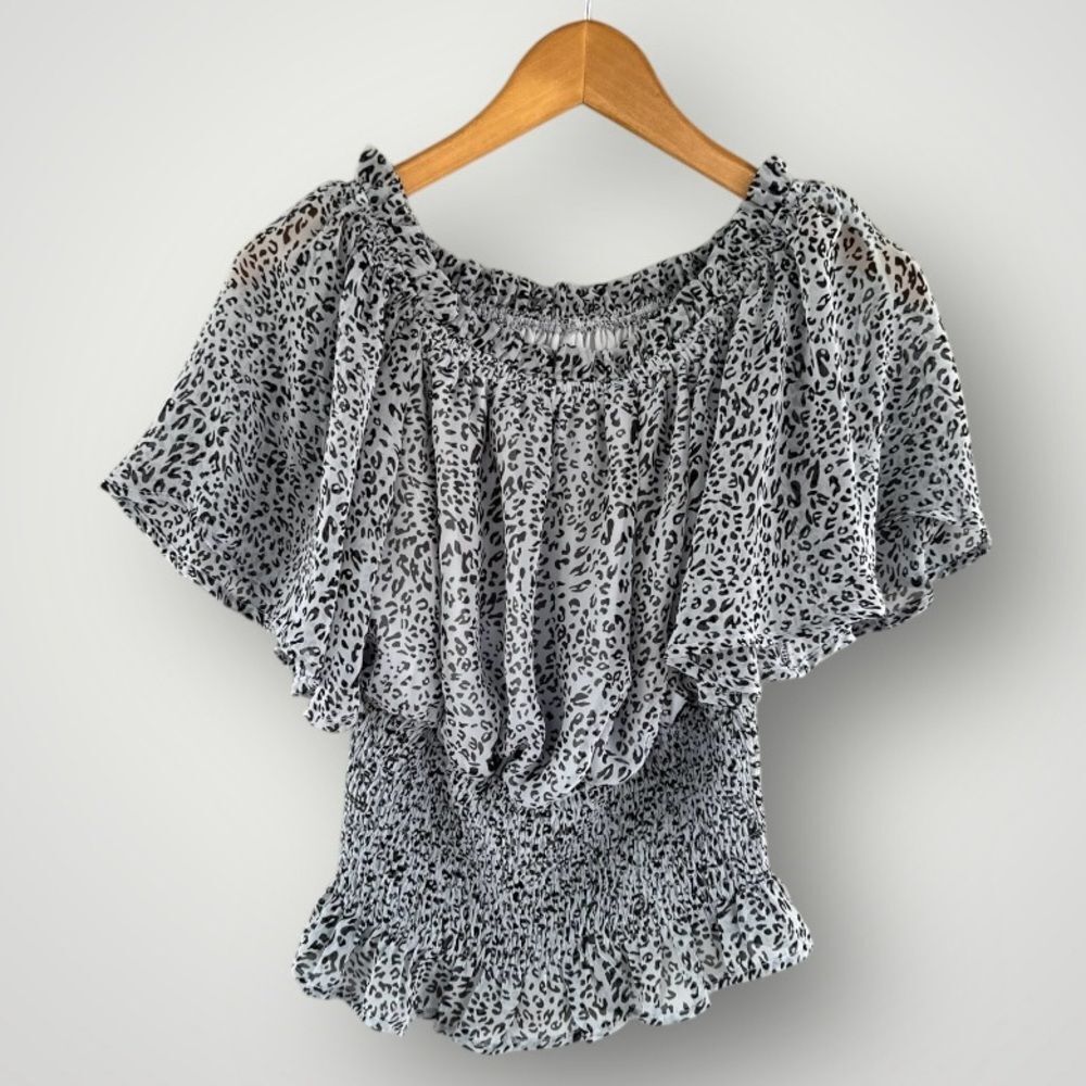 🎉5 for $45🎉 She Sky top blouse shirt size s
